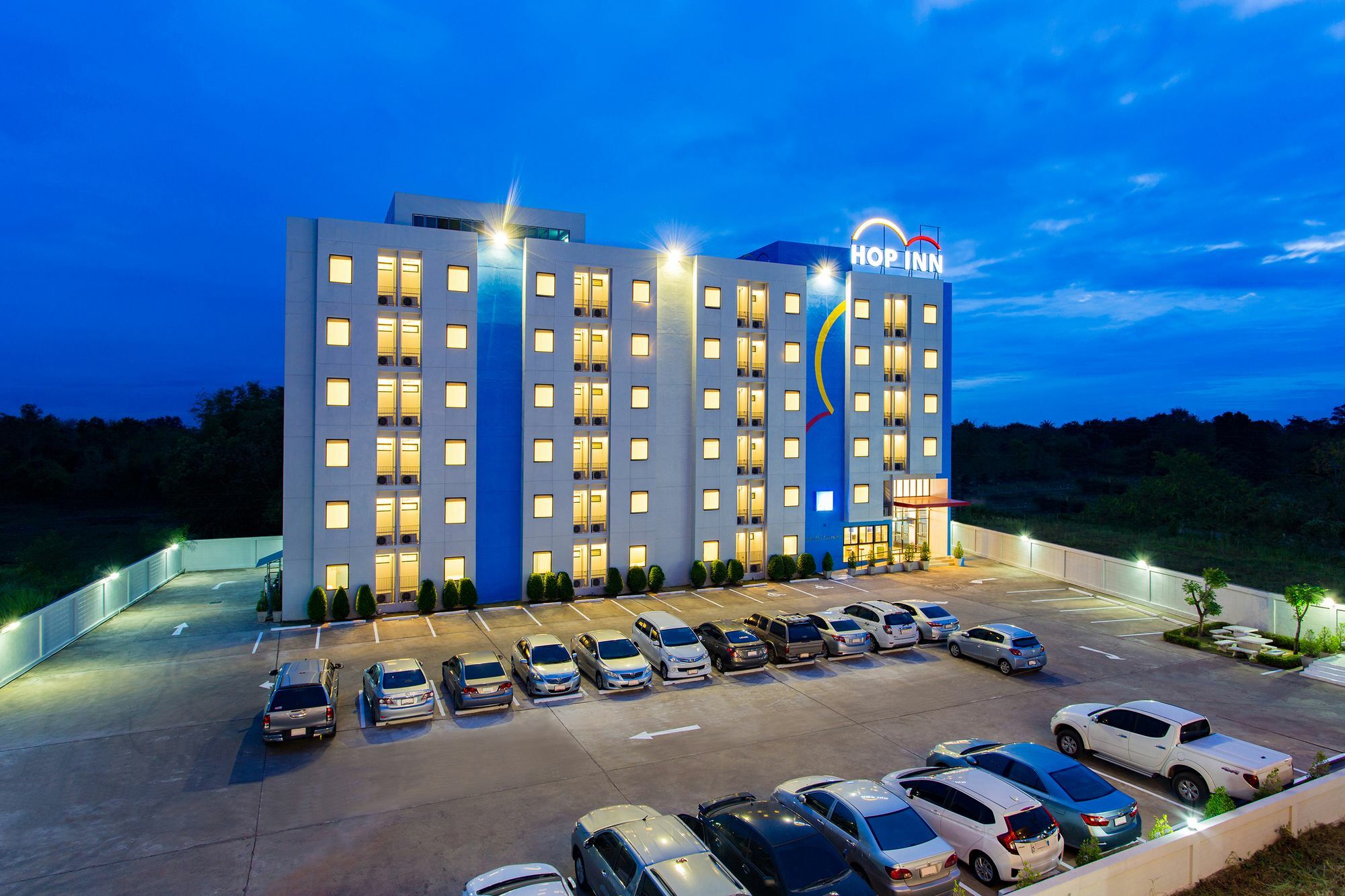 Hop Inn Lop Buri Exterior foto